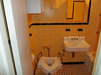 Sold by Manhattan Network Inc.