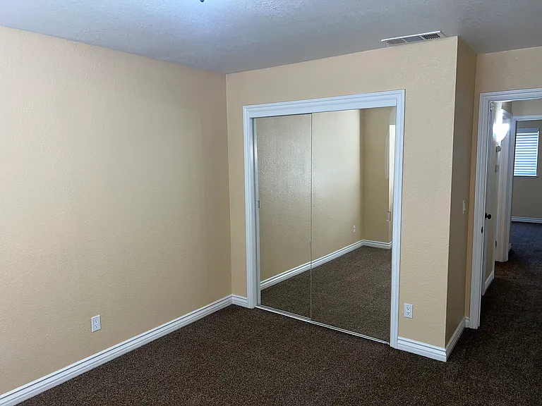 5145 E Lane Ave — Photo 9