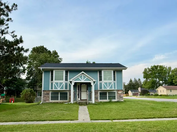 1418 Wheeler St, Ames, IA 50010
