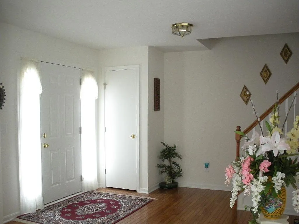 7999 Bradford Ct — Photo 3