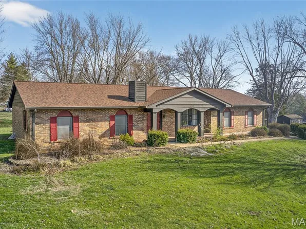 1875 Buffalo Run Dr, Pacific, MO 63069