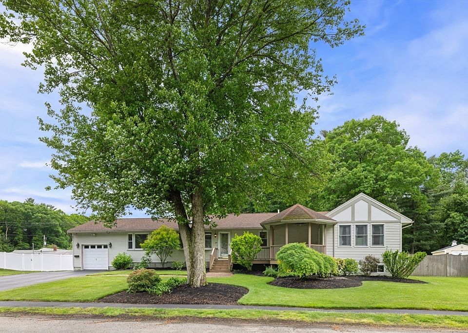 1st image of 29 Livingston Dr