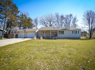 2207 Pioneer Blvd, Grand Island, NE 68801