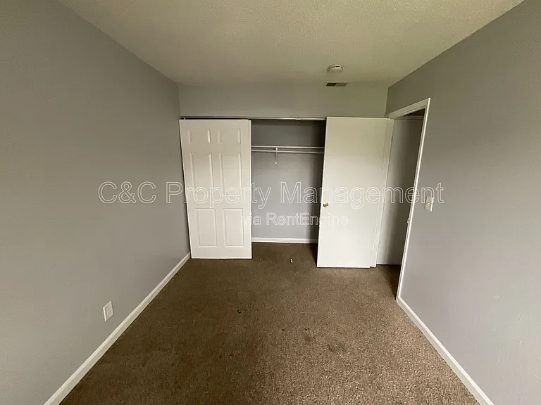 292 Grecia Ct — Photo 15