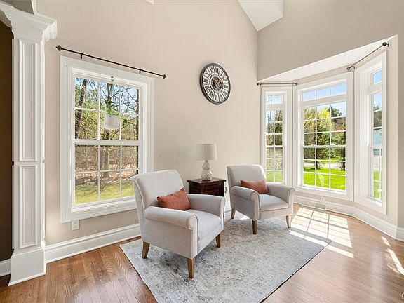 5th image of 5118 Forest Ridge Dr