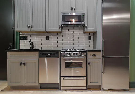 Rented by Nooklyn NYC LLC | media 53