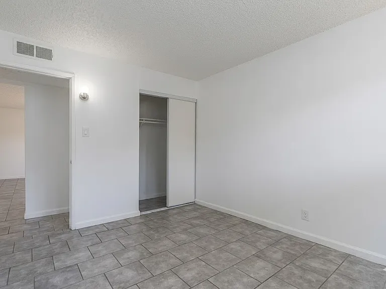 Plaza Estates — Photo 18