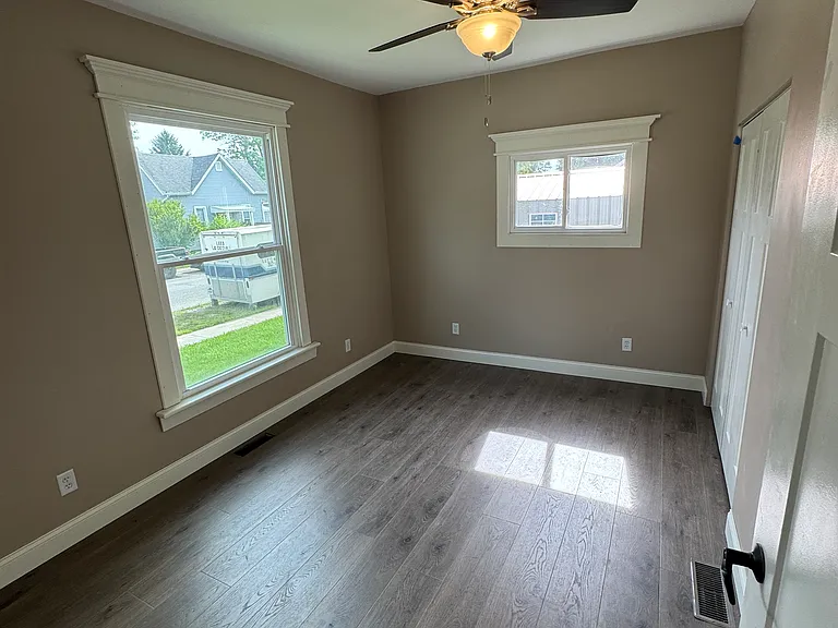 452 W Adams St #1 — Photo 11