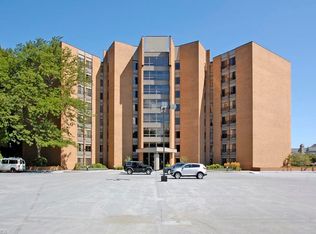 22500 Lake Rd APT 105, Rocky River, OH