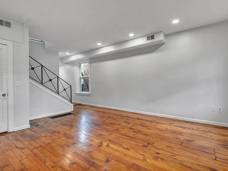 166 Park St #168 — Photo 27