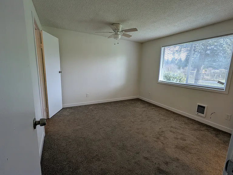 19113 Loganberry St SW — Photo 8
