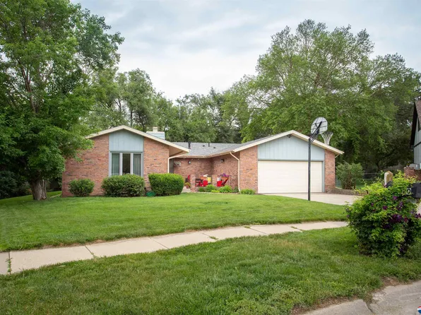 5620 S 68th St, Lincoln, NE 68516