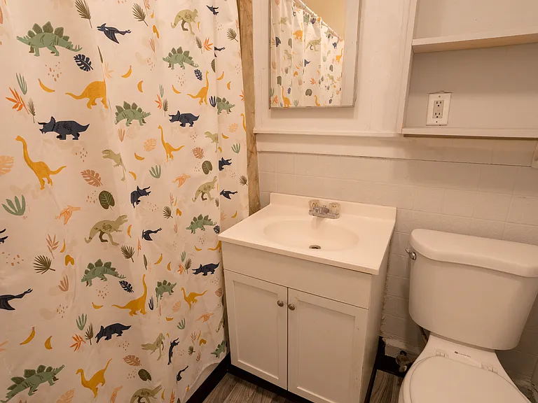 101 Elizabeth St #2 — Photo 8
