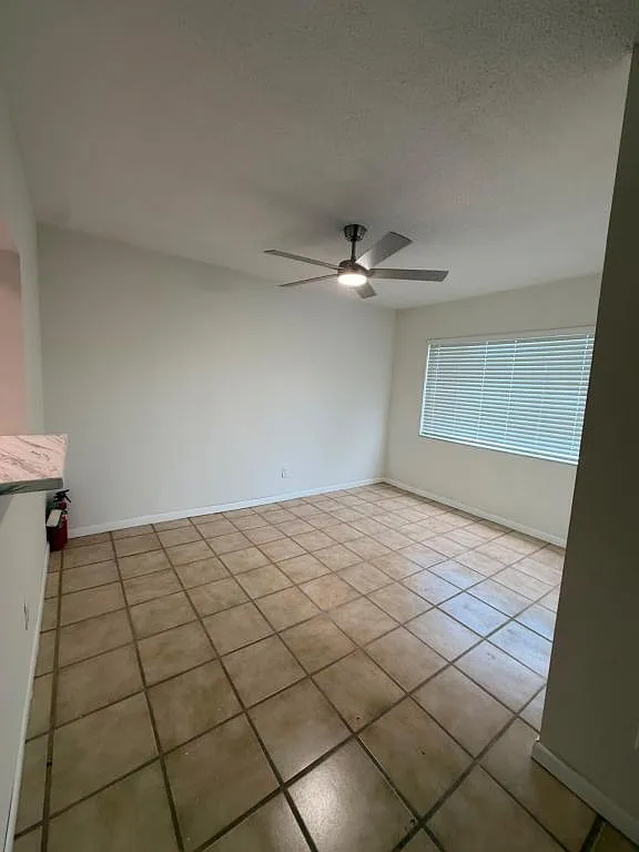 821 N Keene Rd — Photo 3