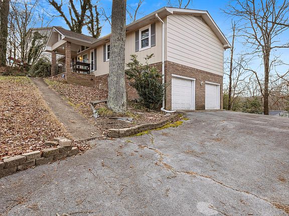 2nd image of 8207 Thornewood Dr