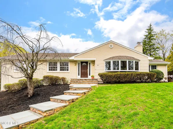 241 Pelican Road, Middletown, NJ 07748