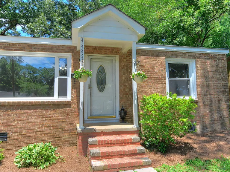 4329 Dinglewood Ave — Photo 5