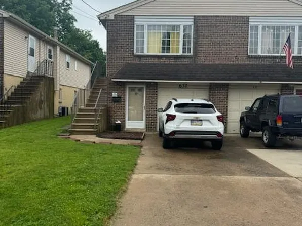 632 Knorr St, Philadelphia, PA 19111