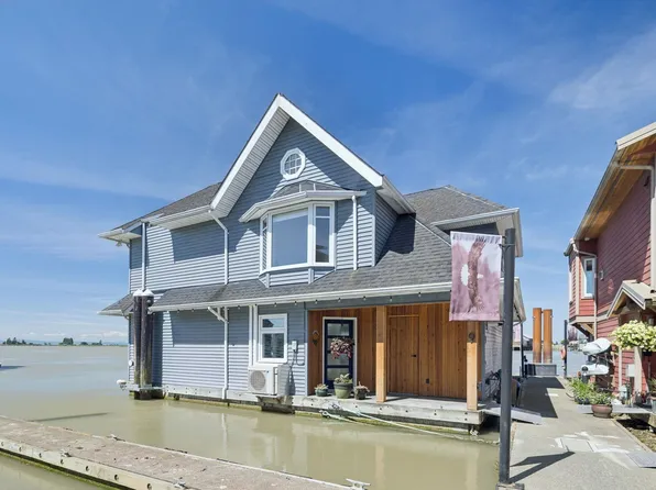 3473 River Rd W #9, Delta, BC V4K 5E9
