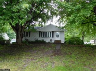 655 Emil Ave, Shoreview, MN 55126