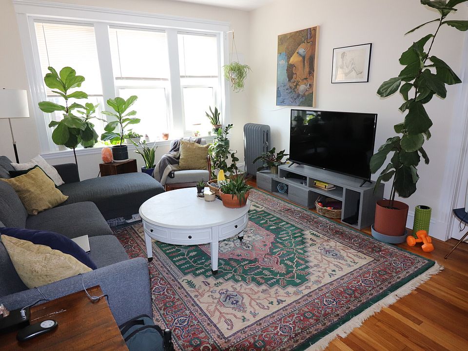 1st image of 40A Saint Paul St Unit 3