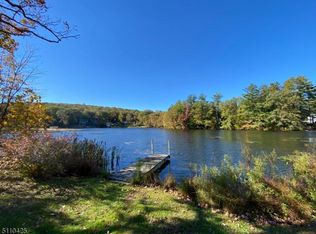 1816 Clinton Rd, Hewitt, NJ 07421