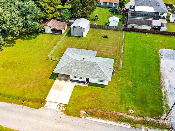 4th image of 209 Cherry Dr