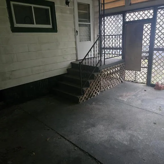 327 William St — Photo 25