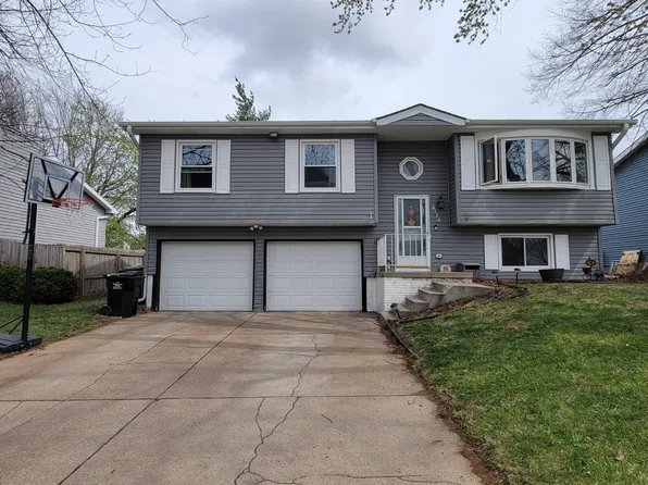 6124 NW 11th St, Lincoln, NE 68521