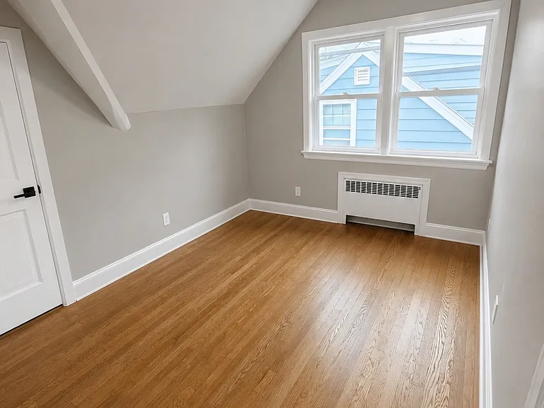 150-152 Illinois Ave #2 — Photo 6