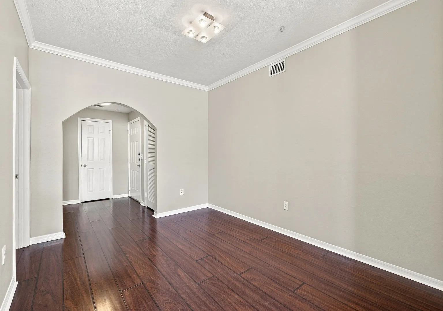 501 Knights Run Ave - 2202 — Photo 4
