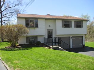 3265 Meadowlark Ln, Youngstown, OH