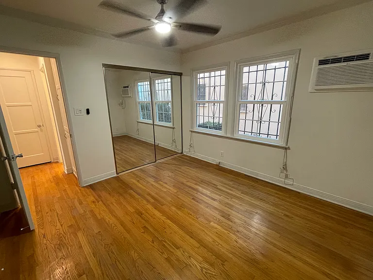5721 W San Vicente Blvd — Photo 5