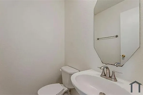 7702 Harbor Dr — Photo 9