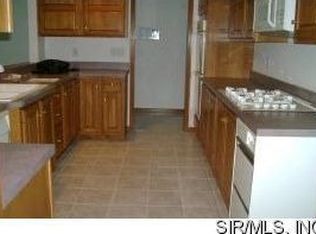 7156 Lebanon Rd, Collinsville, IL 62234