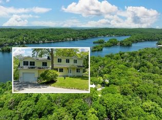 118 Alturas Rd, Highland Lakes, NJ 07422
