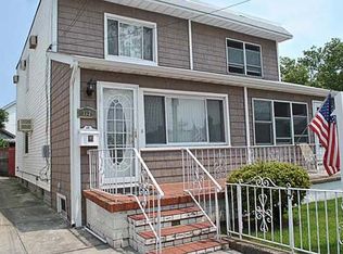 3335 200th St, Bayside, NY 11361