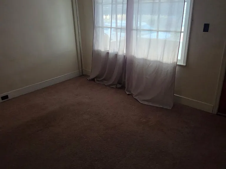 76 Bellas St — Photo 2