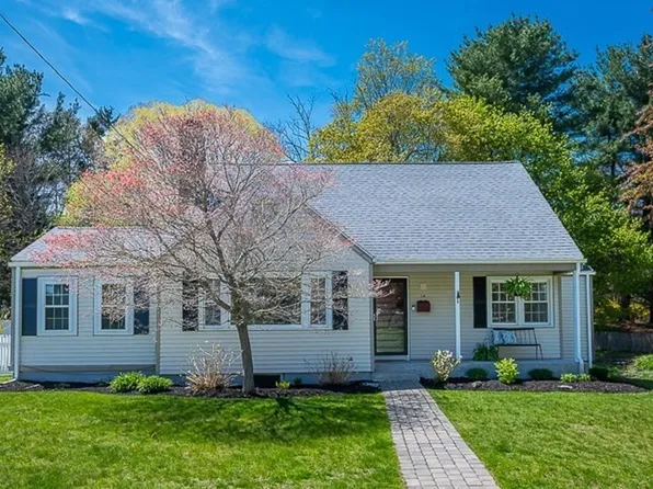 14 Knollwood Dr, Shrewsbury, MA 01545