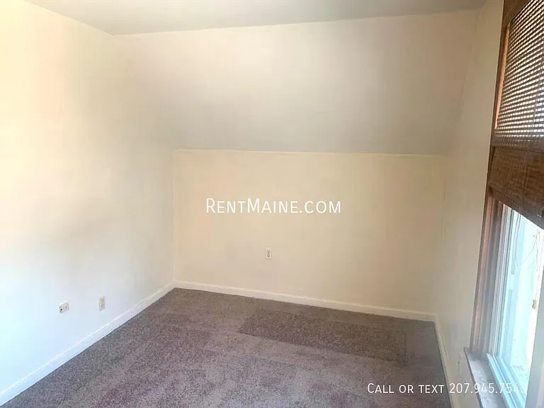 131 Main St — Photo 25