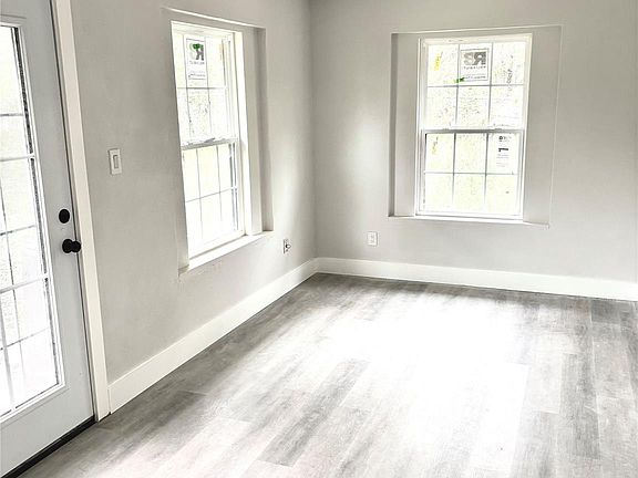 5th image of 260 S East Ave