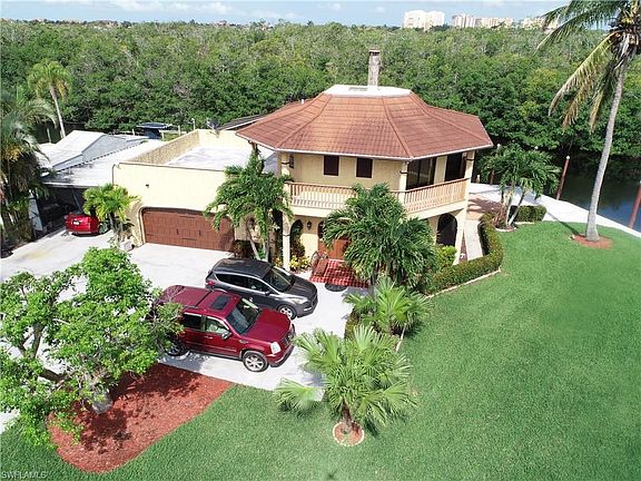4th image of 110 Crescent Dr