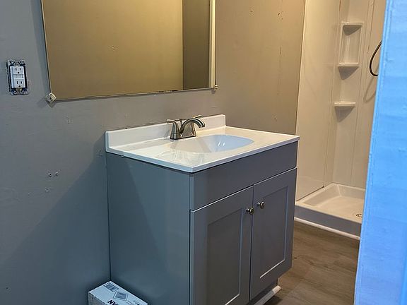 5th image of 1028 W Lexington Ave #4