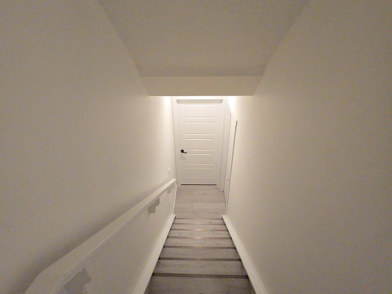 601 Corner Meadows Way NE #B — Photo 2