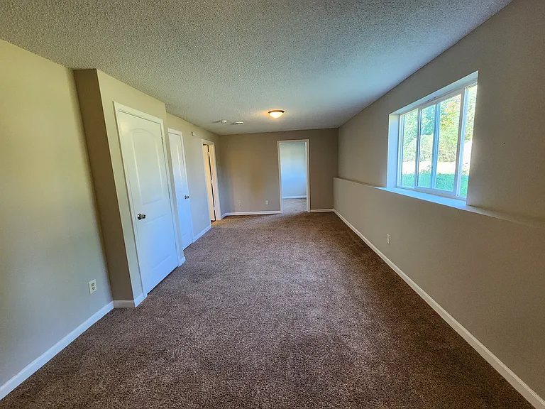 433 Eagle Lake Rd S — Photo 8