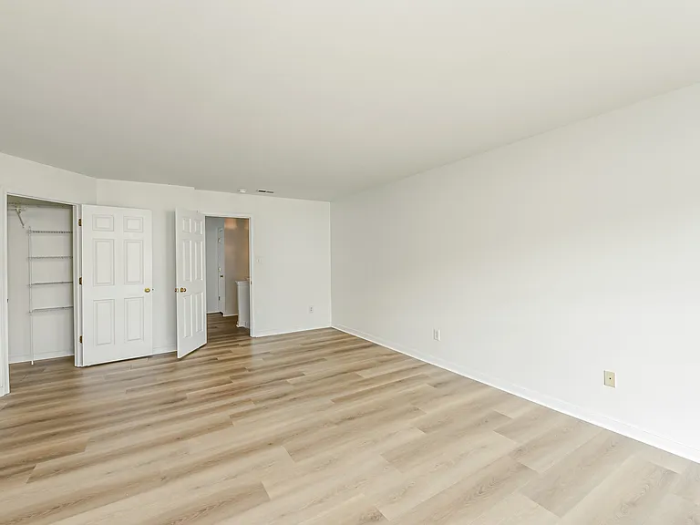 1429 New Haven Ct — Photo 28