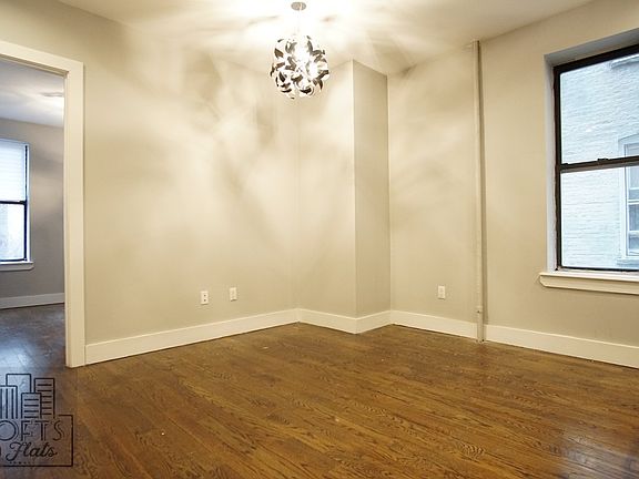 4th image of 401 Macon St #10R