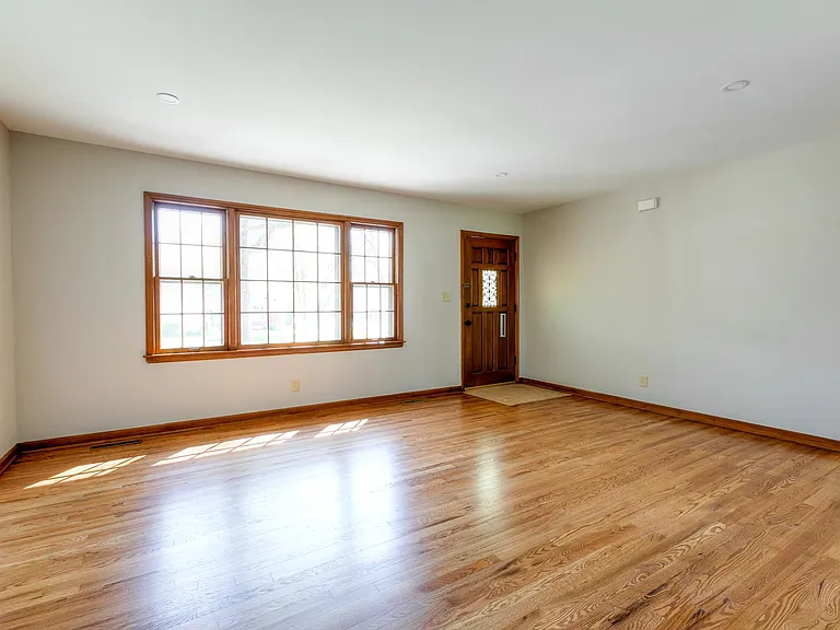 4612 N College Ave — Photo 6