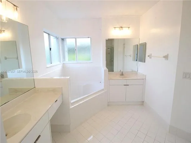 11264 NW 58th Ter — Photo 9