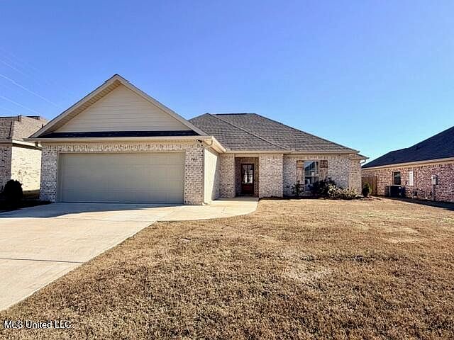 1st image of 706 Cottonwood Way
